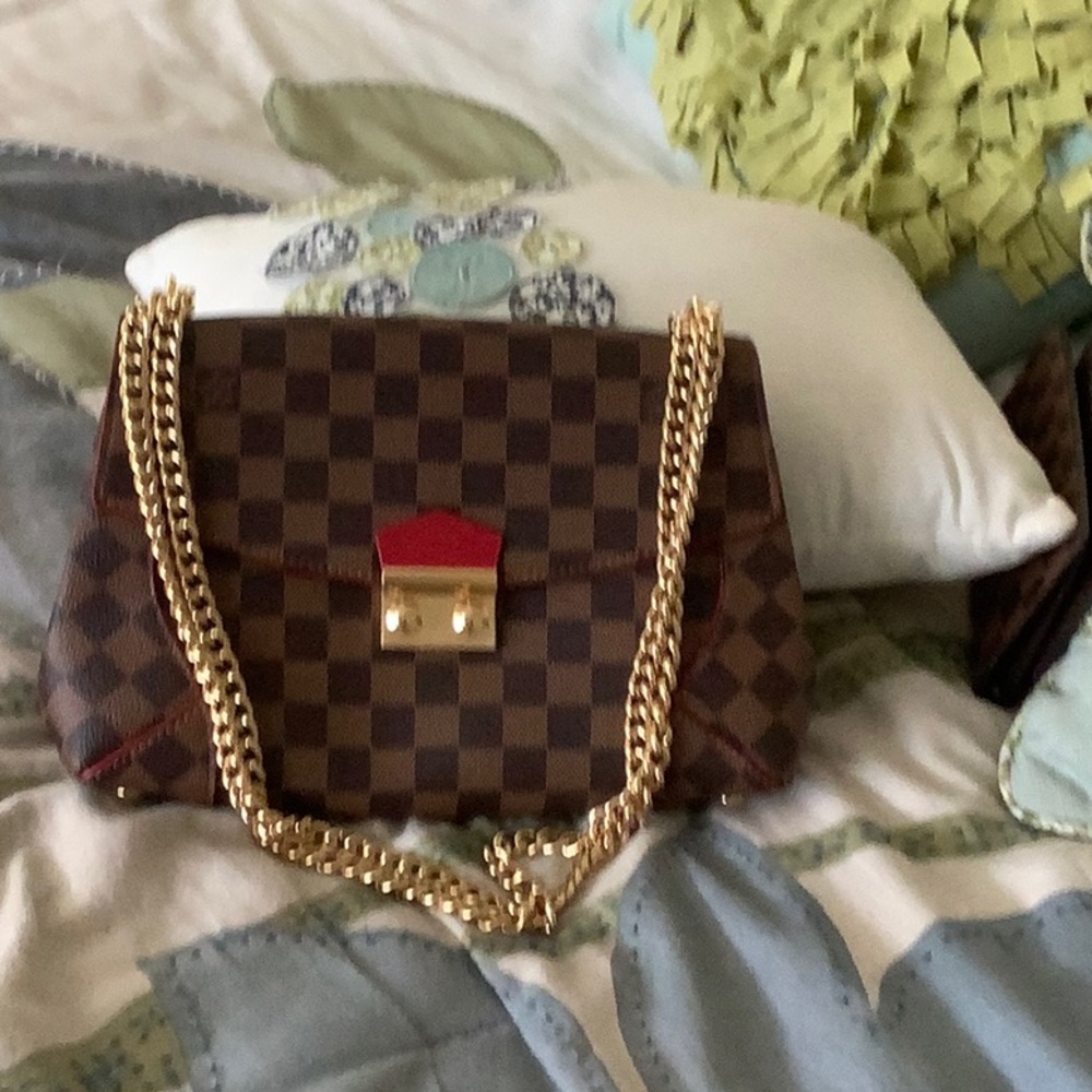 Beautiful Louis Vuitton handbag